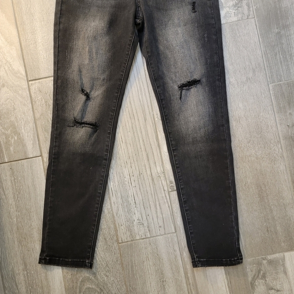 Risen High Rise Distressed Vintage Washed Black Skinny Jeans 27/5 - Picture 6 of 16
